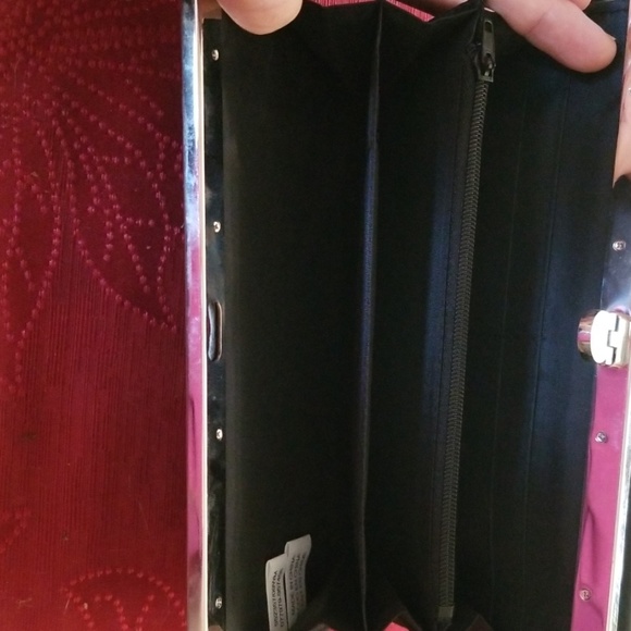 Zebra Print Clasping Wallet - Picture 2 of 4